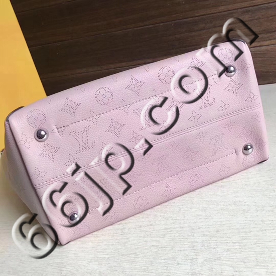 ルイヴィトンバッグ着用イメージ